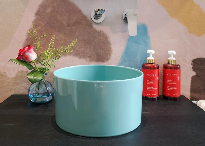 Elysium Boutique - *