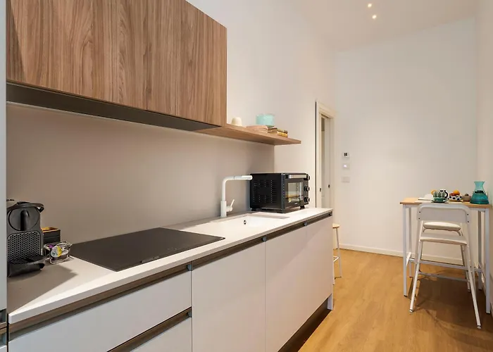 Elysium Boutique - * 卡塔尼亚